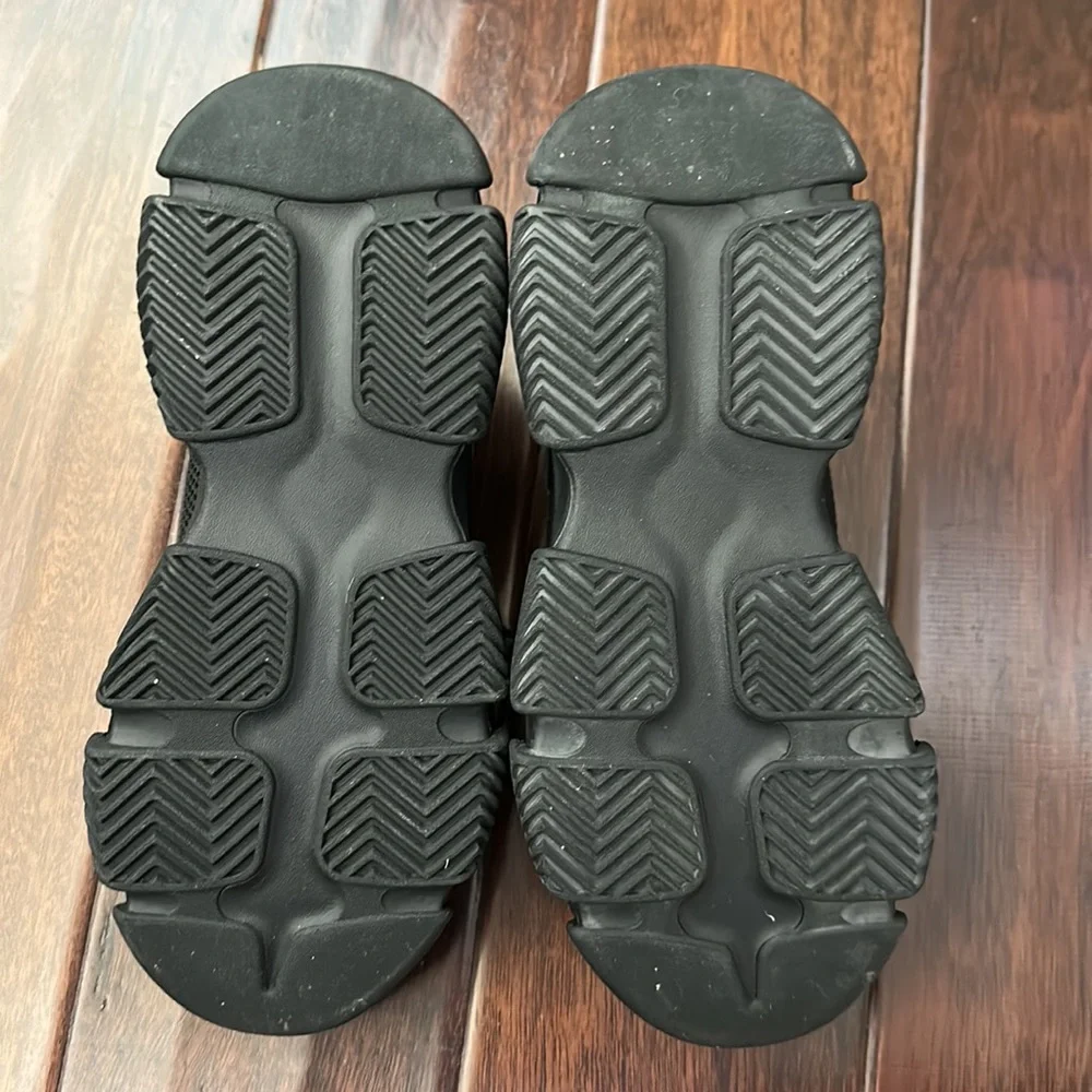 Steve Madden Possession Black Sneakers - Picture 4 of 7